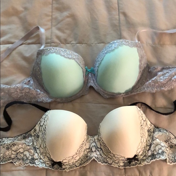 Victoria’s Secret set of 11 bras - Picture 3 of 6